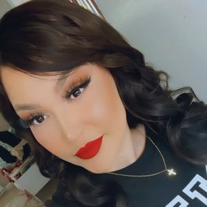 Meet your Posher, Angelica